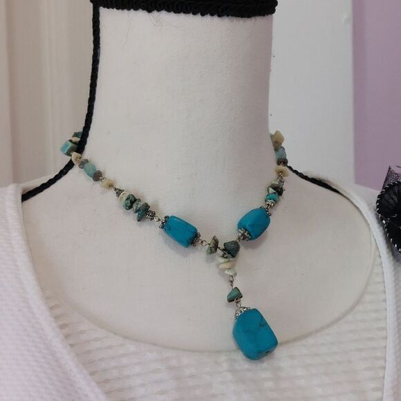 You & I Faux Turquoise Y Drop Statement Necklace - Picture 2 of 7